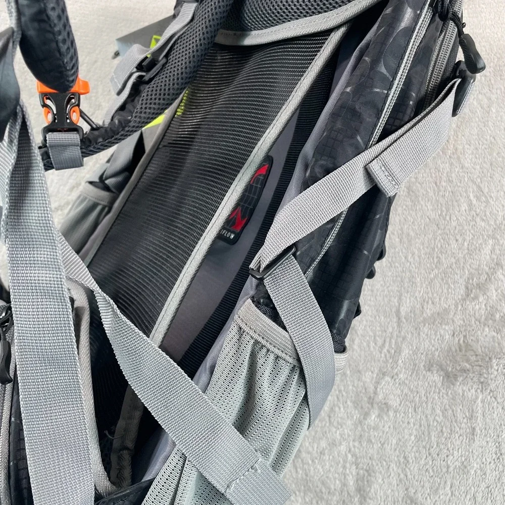 Red Rock Outdoor Gear Bluff Technical Backpack 40L Black Top‎ Loading NWT
